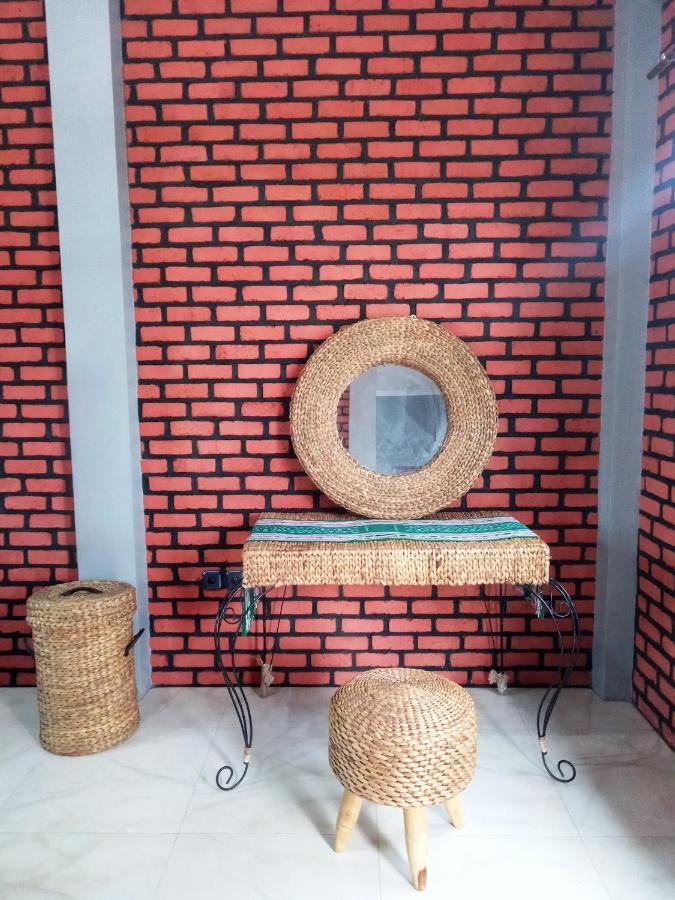 Kurnia Homestay Ternate Buitenkant foto