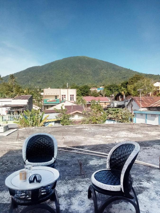 Kurnia Homestay Ternate Buitenkant foto
